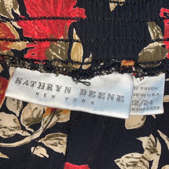 Kathryn Deene Floral Skirt Sz 22/24 - Picture 4 of 6